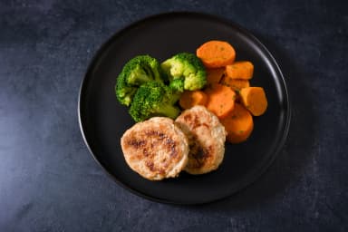Chicken burger with sweet potato and broccoli