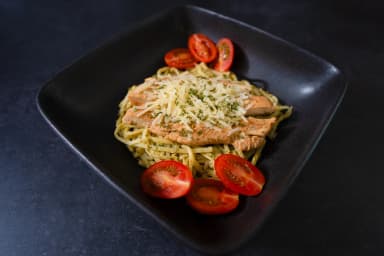Pasta with pesto chicken