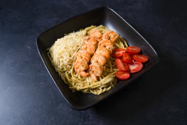 Pesto vegetable pasta with shrimp