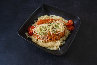 Tomato paste with tuna